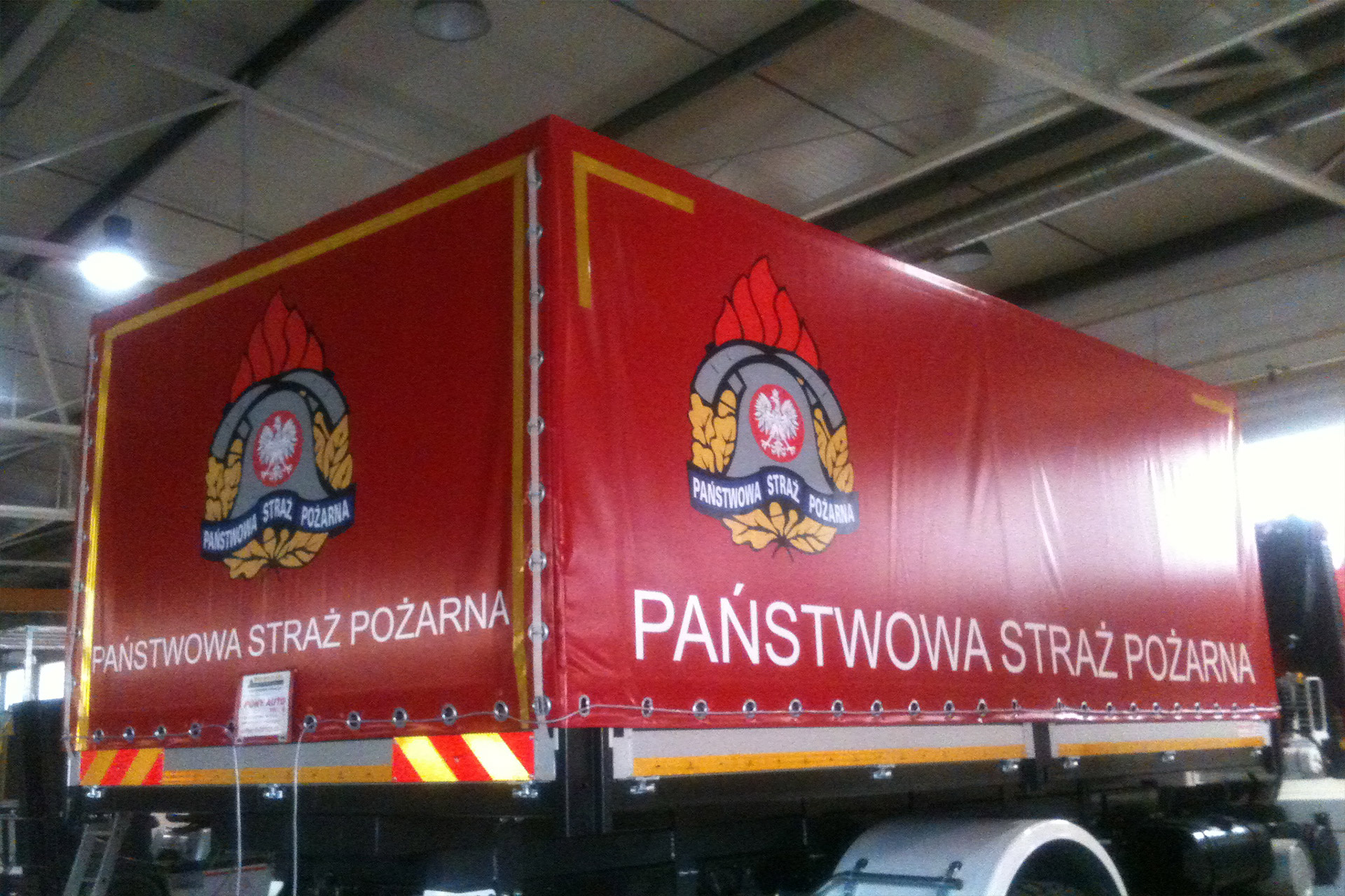 Oklejanie samochodów specjalnych
