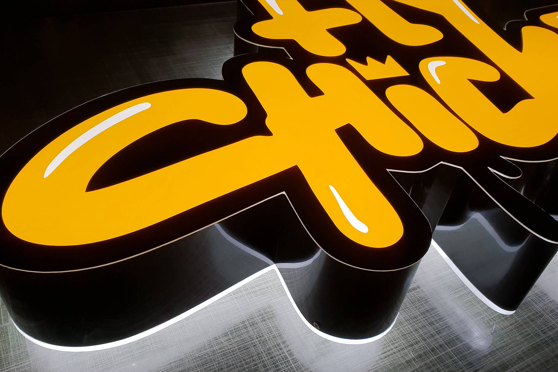 logotyp podświetlany